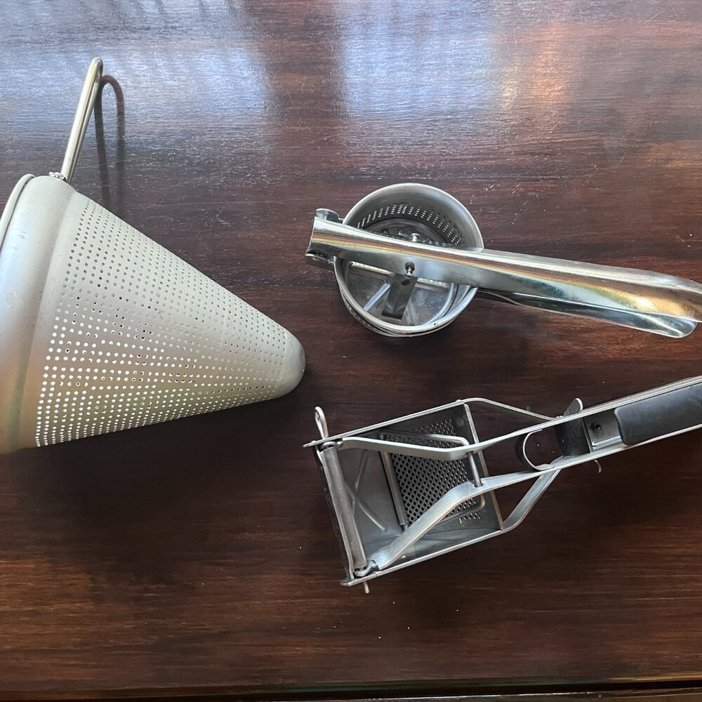 *Vintage. Aluminum Conical Sieve. Potato/Rice Mashers. Bundle.